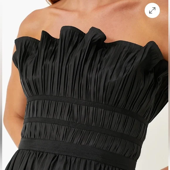 Tuckernuck MOON RIVER Black Pleated Maxi Dress Size Small - Picture 6 of 11